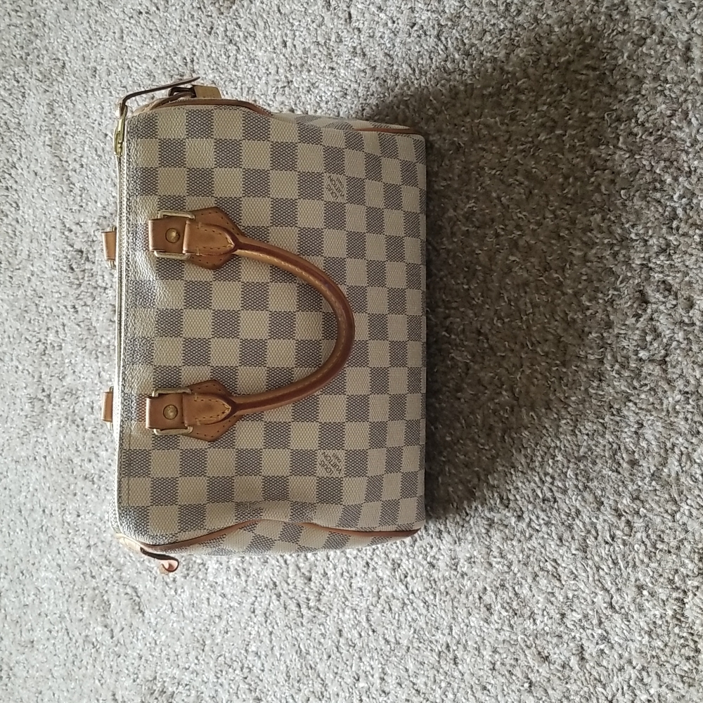 LV Damier Speedy 25